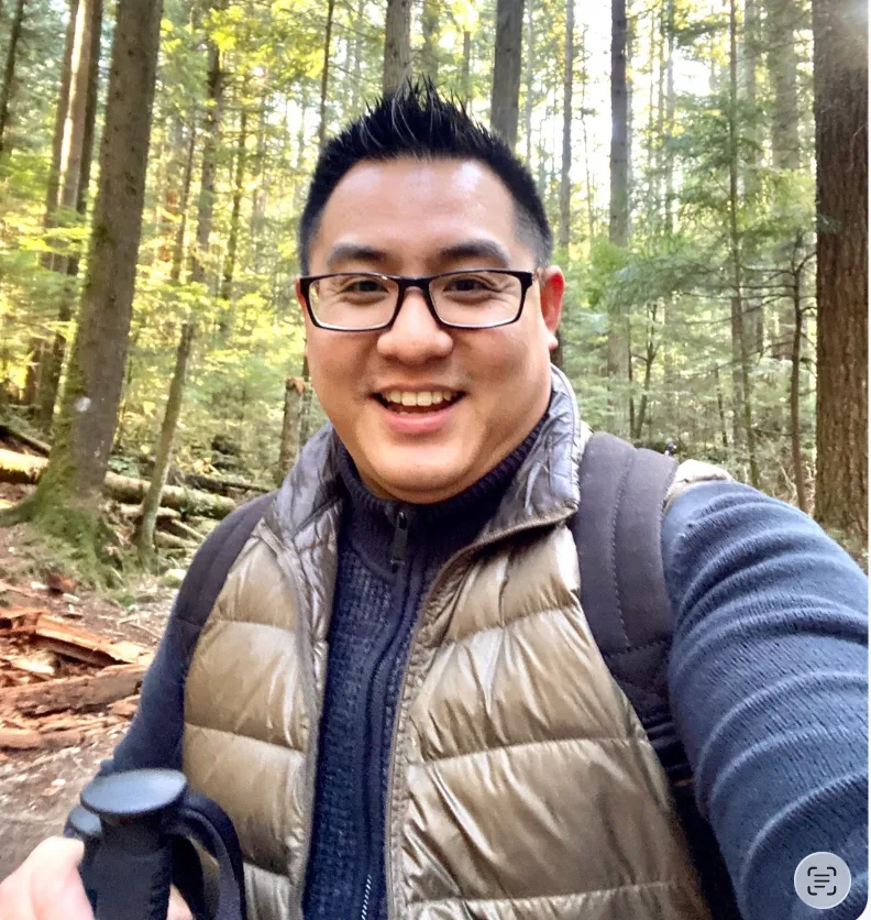 Oscar Poon in 2019, weighing 300 LBS before adopting the LS Diet low-starch, low-sugar lifestyle